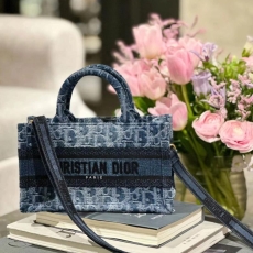 Christian Dior Shopping Bags